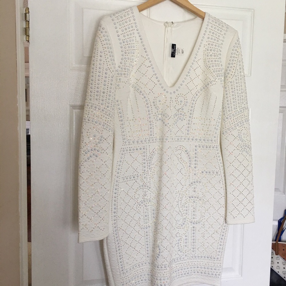 Dress - Picture 5 of 7